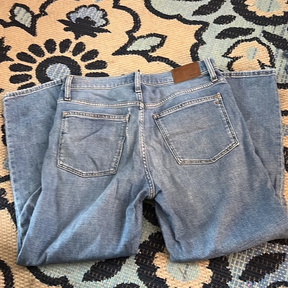 Madewell The Petite High-Rise Slim Boyjean in Summit Wash: Summerweight Edition - Picture 6 of 8